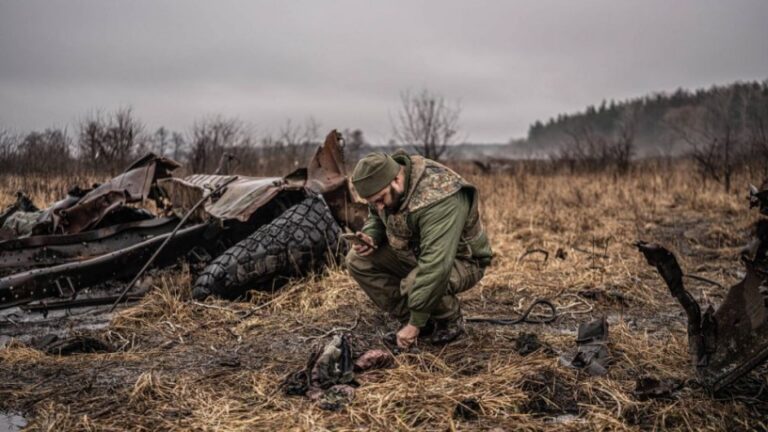El ejército de Ucrania confirma que retiró sus tropas de un distrito de la ciudad estratégica de Chasiv Yar