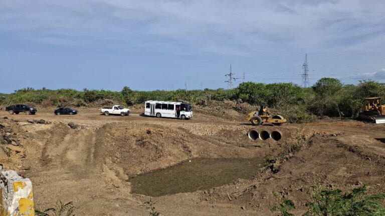 Activan vía provisional en Puente Paso Nuevo