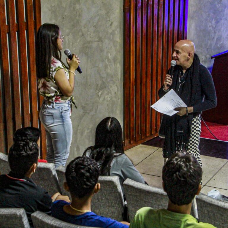 Finalistas de Falcón Suena en Vacaciones reciben taller de canto con Manolo De Freitas