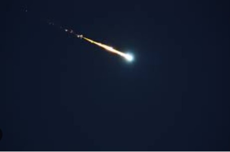¿Un meteorito u ovni? Cielo falconiano se iluminó la noche del 13-Jul