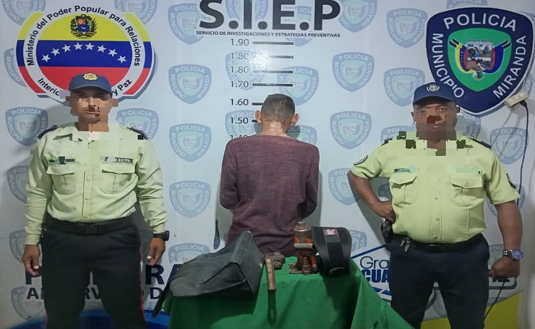 Video de seguridad ayuda a Polimiranda a detener a maleante que hurtó bienes de un vehículo