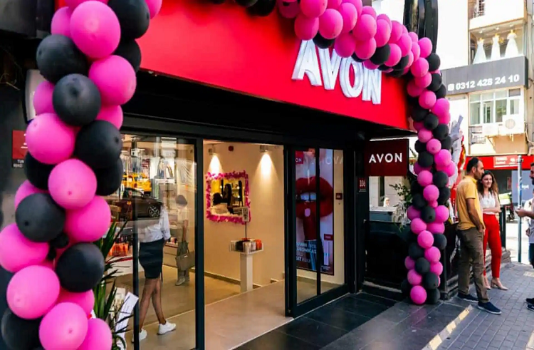 La famosa empresa de productos de belleza Avon se declara en quiebra