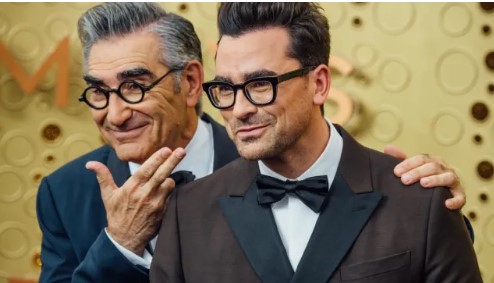 Dan Levy y Eugene Levy podrían presentar los Premios Emmy 2024