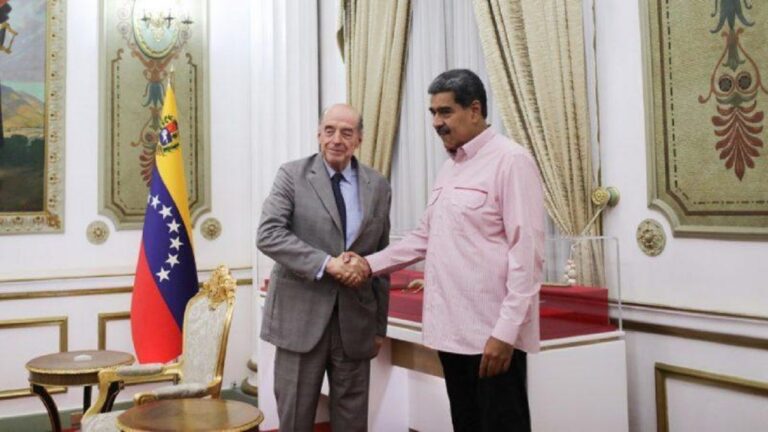 Maduro sostuvo reunión con el excanciller de Colombia Álvaro Leyva en Miraflores