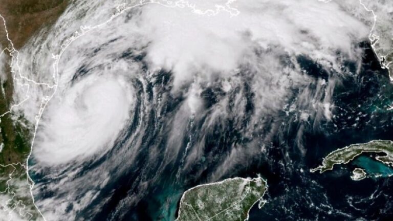 La tormenta tropical Francine avanza por el sur de EEUU