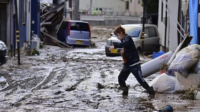 Seis muertos tras fuertes lluvias en el centro de Japón