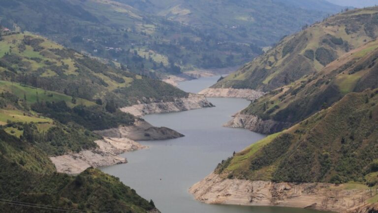 Sequía e incendios en Ecuador alcanzan a 40.000 hectáreas de cultivos