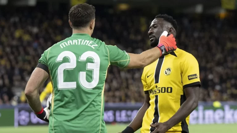 «Dibu» Martínez fue abucheado por otra polémica actitud en el partido de Aston Villa vs Young Boys 