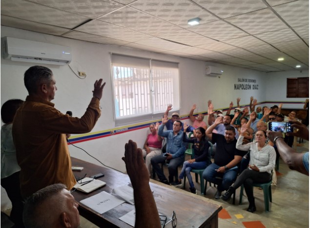 Concejales del Municipio Falcón aprueban enajenación de terreno para construcción de complejo turístico en Adicora