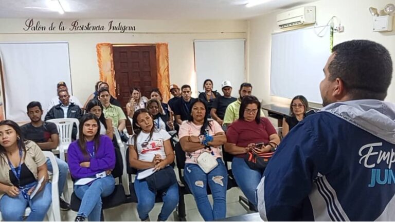 El Programa Emprende Juntos registró a emprendedores del equipo defensorial