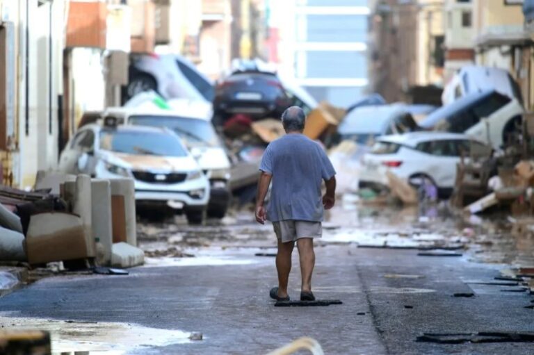 Sánchez anuncia nuevas ayudas por casi 3.800 millones de euros tras las inundaciones en España