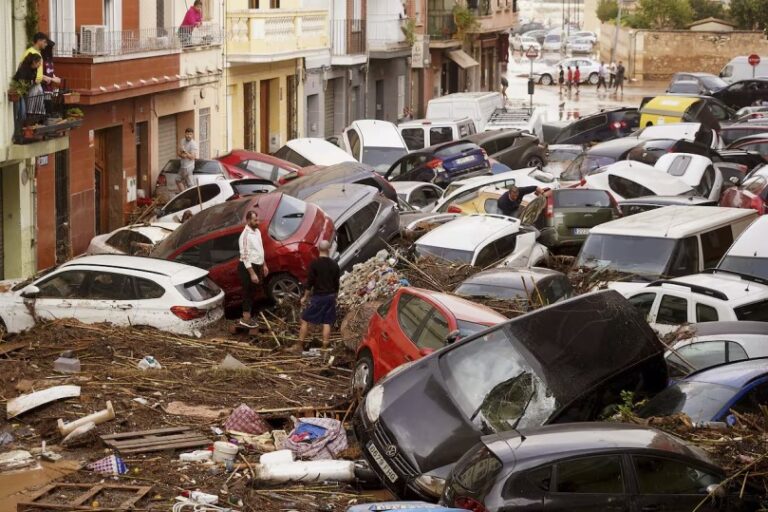 Más de 150 muertos en «las inundaciones del siglo» en España