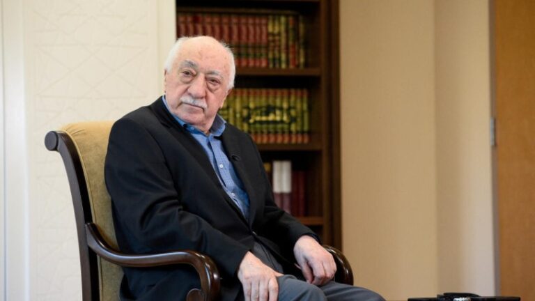 Muere en EEUU el predicador musulmán turco Fethullah Gülen, enemigo jurado de Erdogan