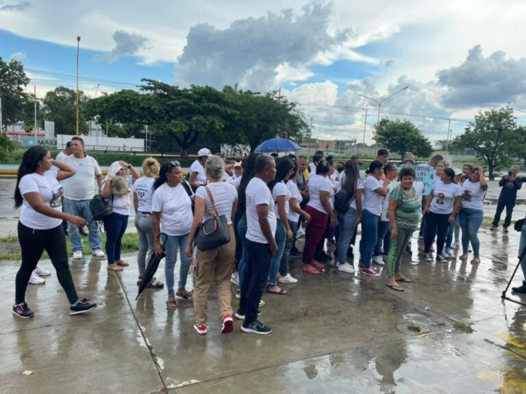 UVL: Madres de detenidos postelectoral de Cojedes protestan a las afueras del Penal de Tocuyito