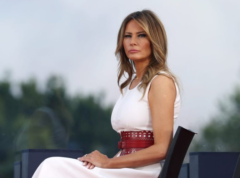 Melania Trump defiende el derecho al aborto en su autobiografía