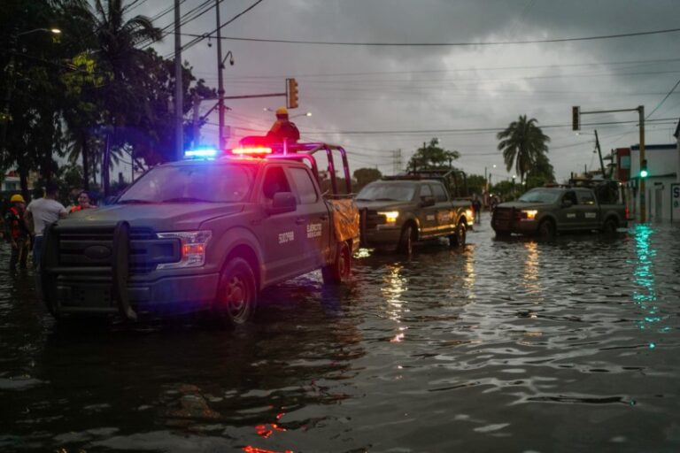 Fuertes lluvias e inundaciones golpean el estado mexicano de Veracruz