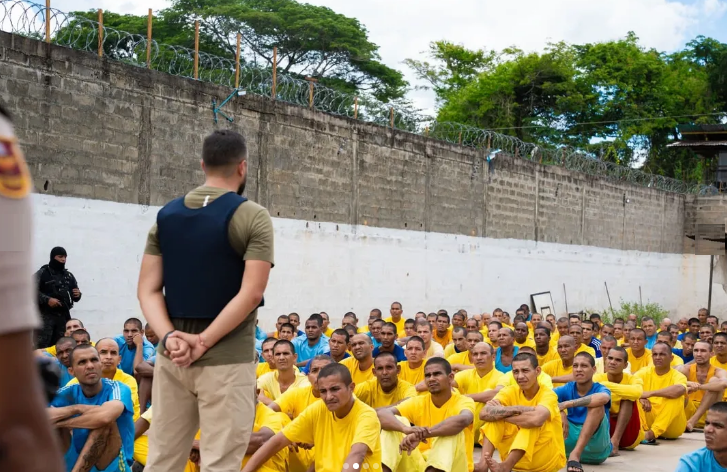 Autoridades militares toman la cárcel El Dorado