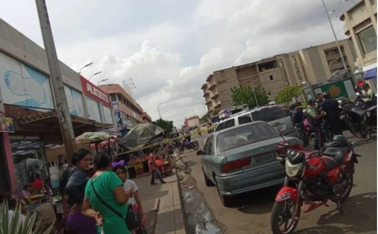 Al menos 20 empleados de un centro comercial de Maracaibo hospitalizados por intoxicación masiva