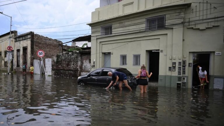 Escuelas cerradas ante nuevas lluvias torrenciales previstas en España