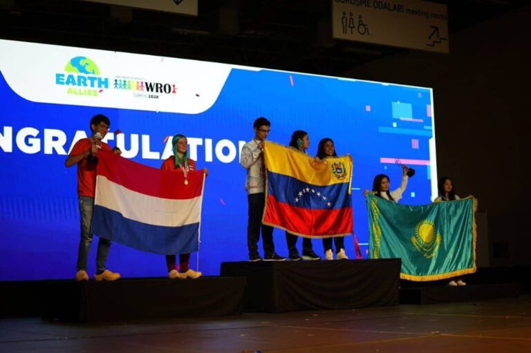 Venezuela conquista primer lugar en Olimpiada Mundial de Robótica Turquía 2024