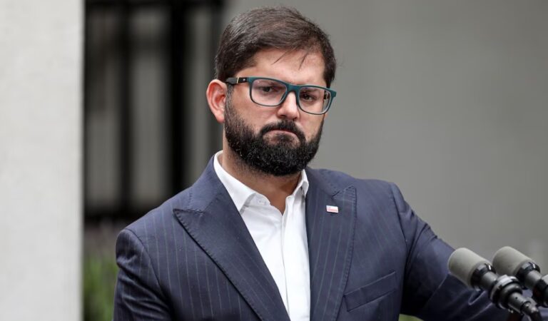 Fiscalía chilena investiga denuncia de acoso sexual contra Gabriel Boric