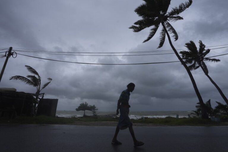 Tormenta tropical deja 12 muertos en Sri Lanka, entre ellos seis niños