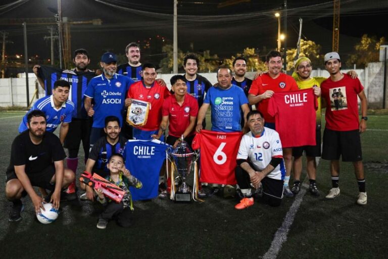 Un singular equipo de fútbol promueve la donación de órganos en Chile