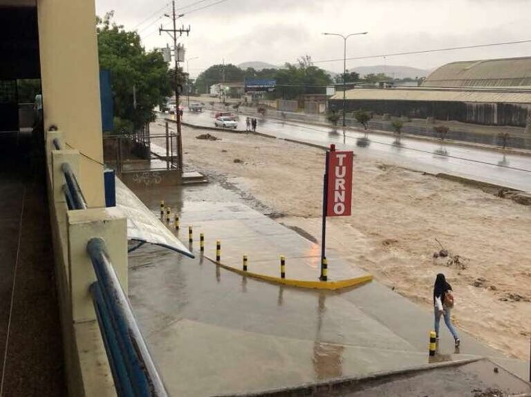 Lluvias fuertes causan estragos en Lara