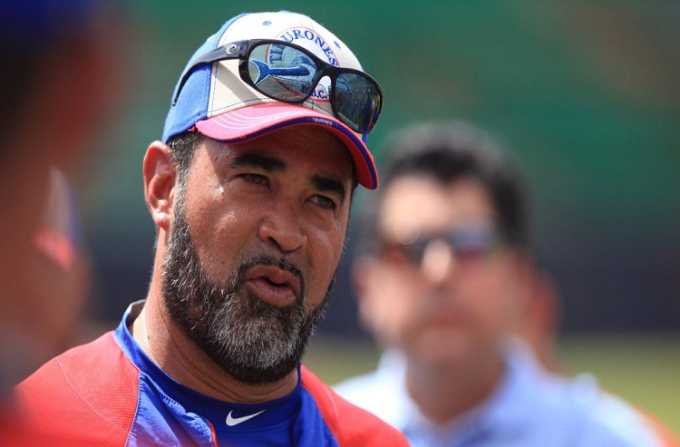 Oswaldo Guillén se despide de los Tiburones de La Guaira