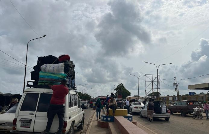 Así está la frontera de Paraguachón: Migrantes regresan para reencontrarse con sus familiares en Nochebuena