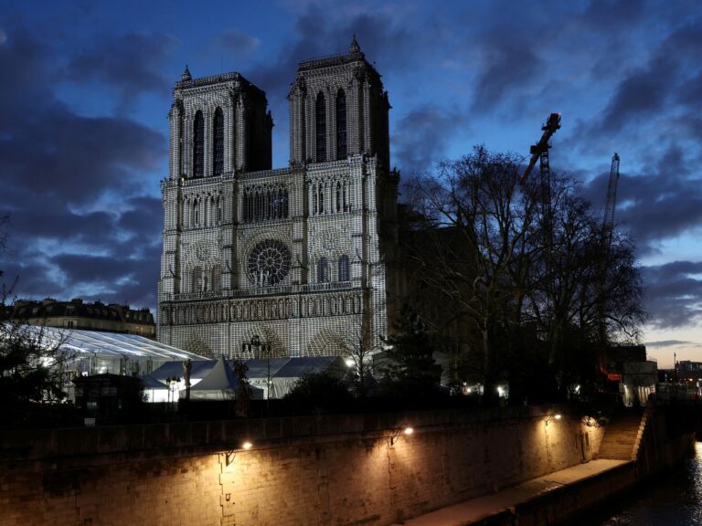 Reabre oficialmente la catedral de Notre Dame