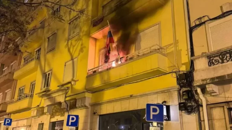 Atacan con «bombas incendiarias» sede del Consulado General de Venezuela en Lisboa