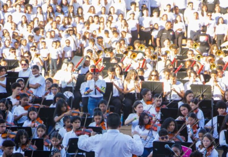 Celebran 50 años del Sistema Nacional de Orquestas con mega concierto en Falcón