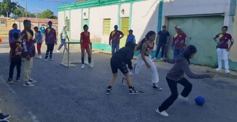 Los Taques Celebra Día de La Juventud con actividades deportivas y recreativas