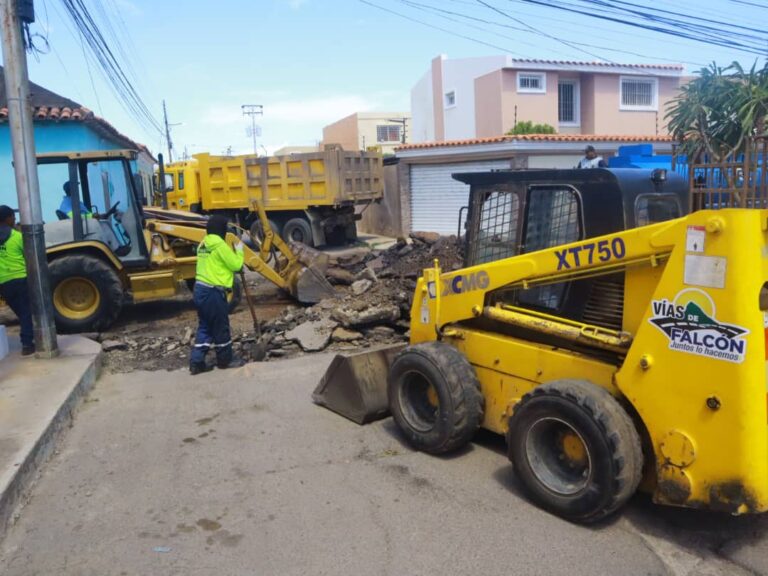 Avanzan los trabajos de vialidad en Carirubana